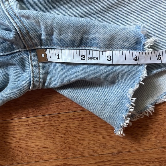 Agolde Jean Shorts - Picture 7 of 8